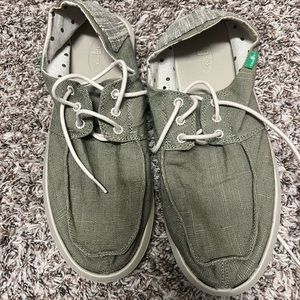Green Sanuks New without Tags
